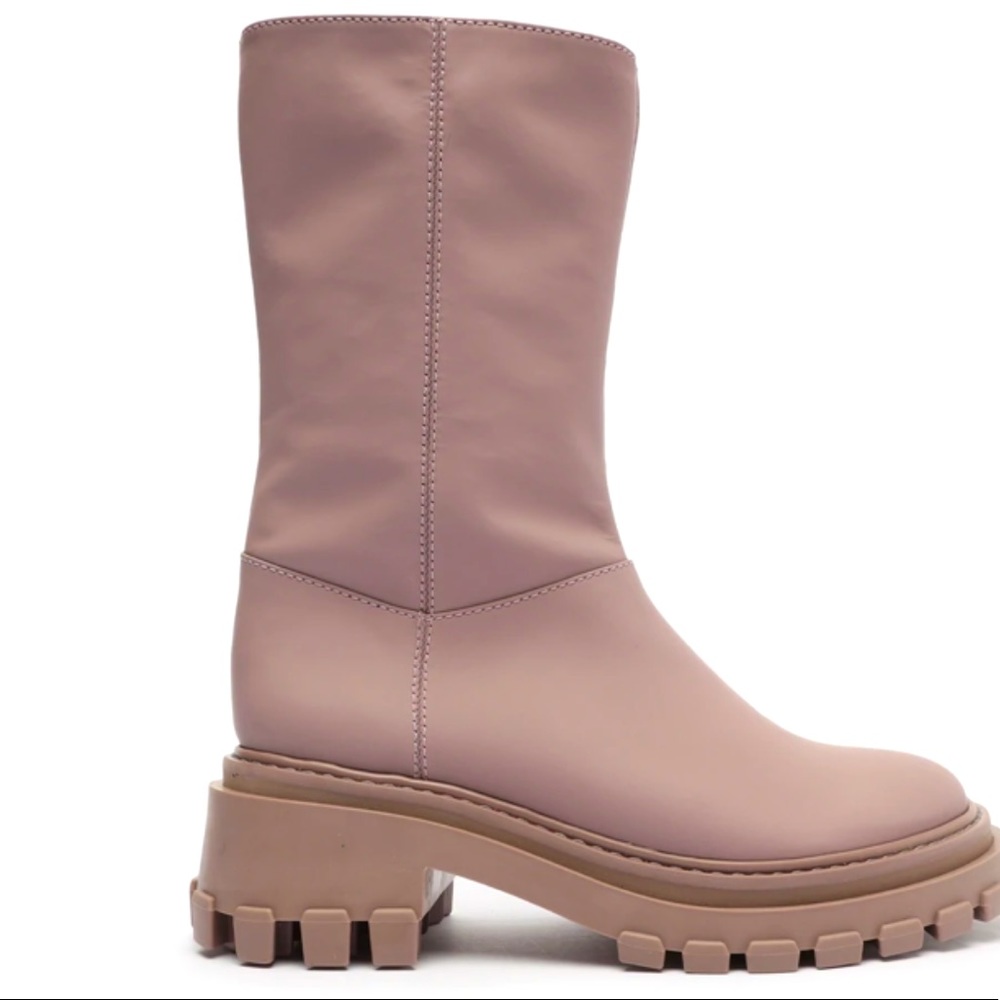 🆕SCHUTZ SWEET LILAC JUANY RUBBER LEATHER BOOTS WITH THICK LUG SOLE SIZE 10 - Picture 4 of 6